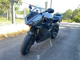 TRIUMPH DAYTONA 675