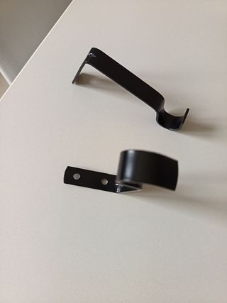 Palo per tende con  2 supporti
