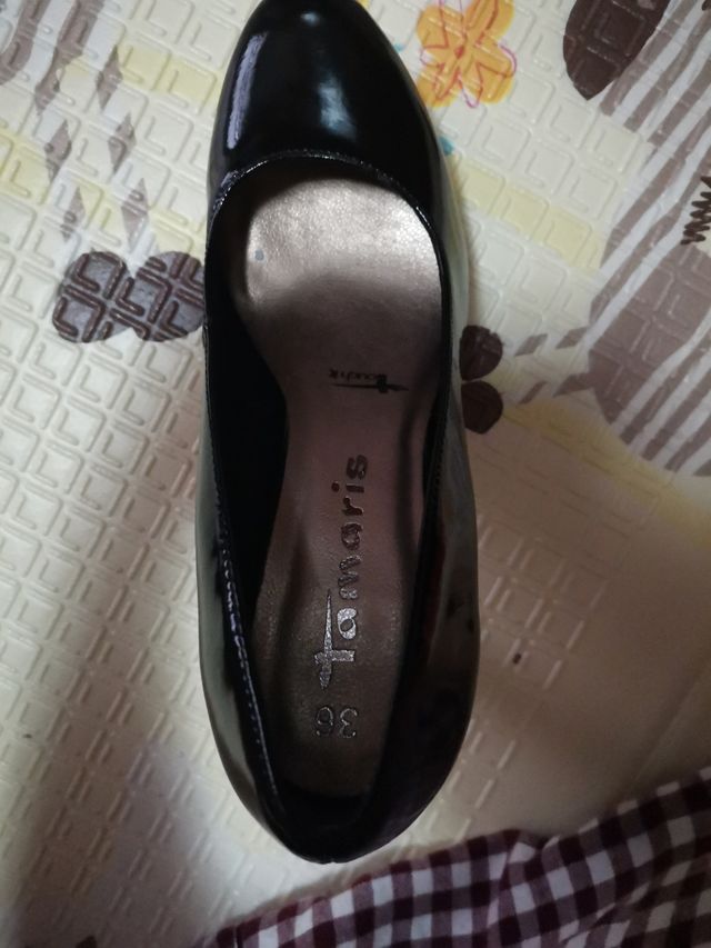 Zapatos negros de tacón y plataforma