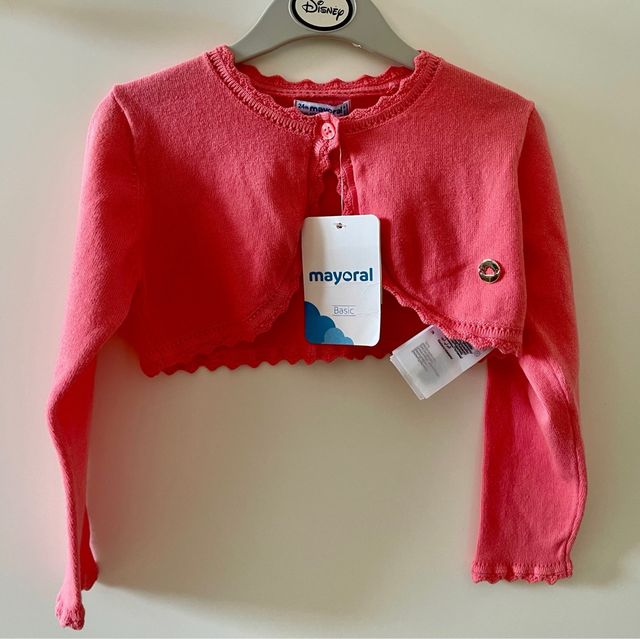 ¡A estrenar! Chaqueta de bebé. Marca: Mayoral