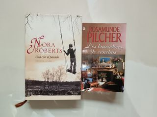 Lote Nora Roberts y Rosamunde Pilcher