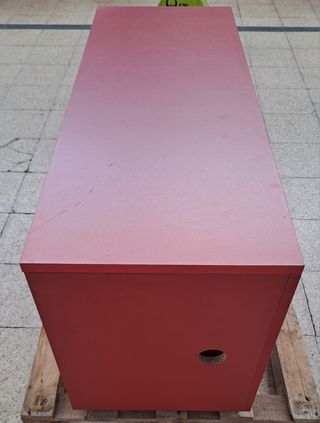 Armario bajo con puertas y hueco