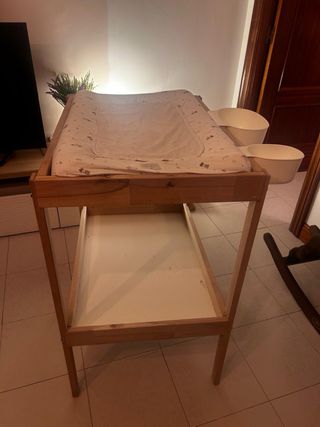 Cuna y cambiador bebe