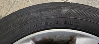 5 Cerchi in lega da 16" + 4 gomme