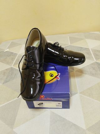 Zapatos charol azul marino 