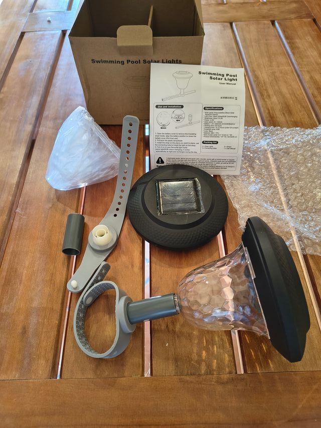 2 Luci per piscina da esterno con fotovoltaico