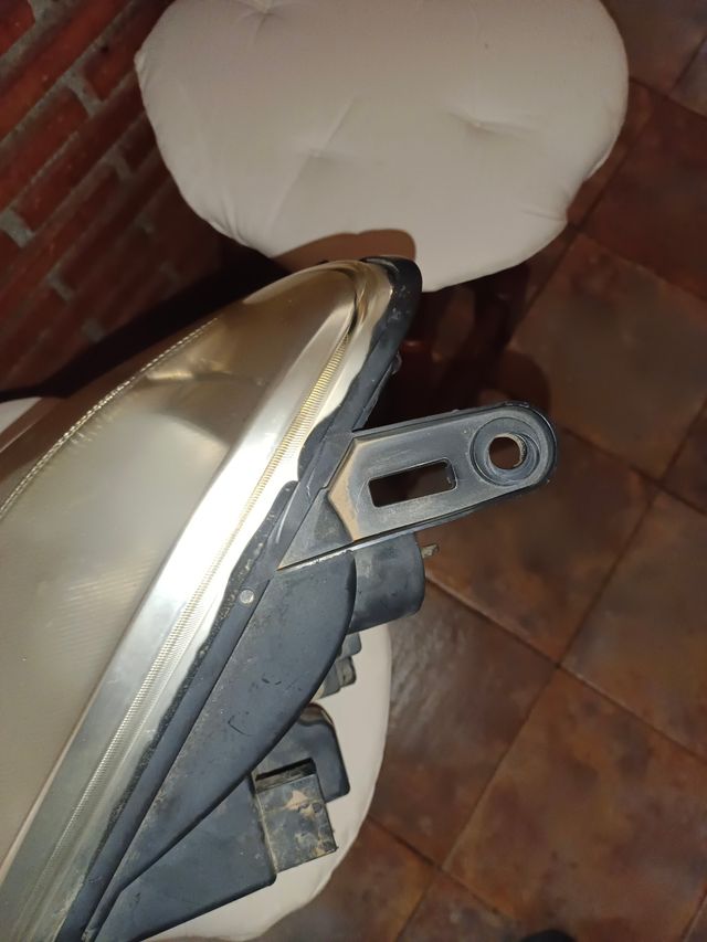 Faro Citroën berlingo 2003 a 2008