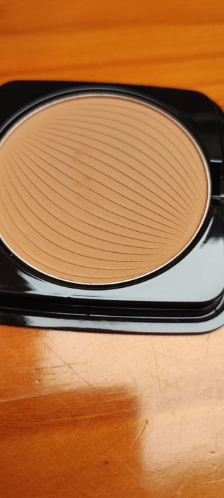 Sensai sun protective compact spf30