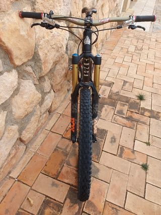 Intense Tracer T275 carbono