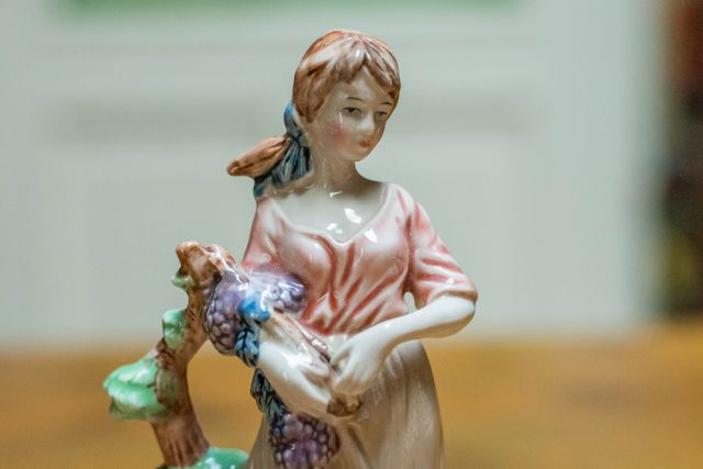 Statuina in ceramica