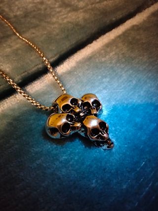 Collana con teschi