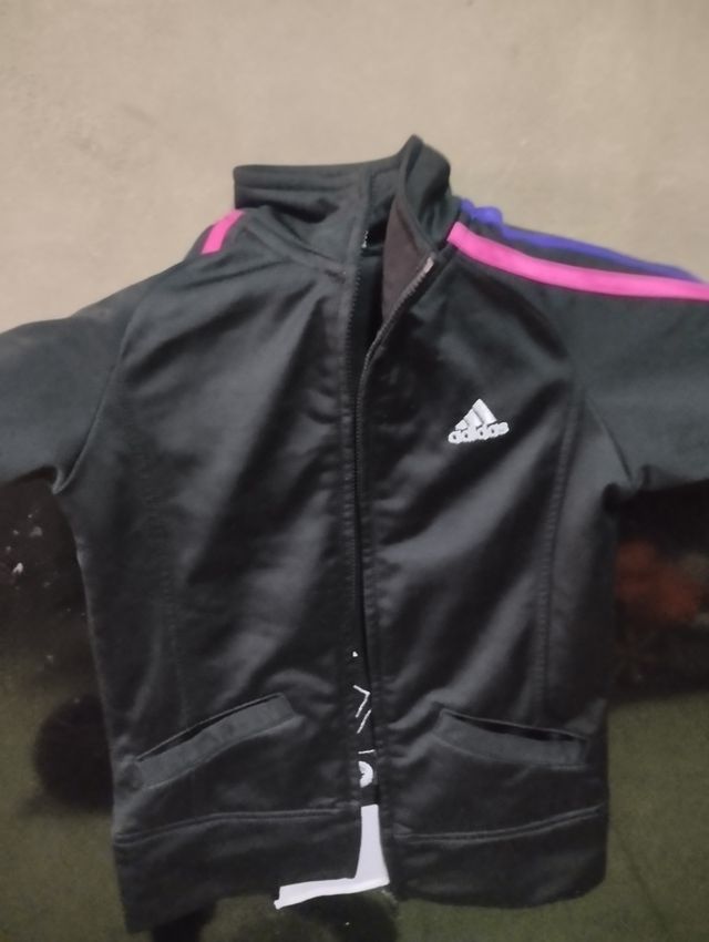 Chaqueta Adidas....