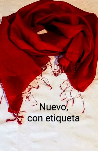 Chal de seda rojo, a estrenar.