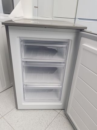 Congelador vertical pequeña con garantía