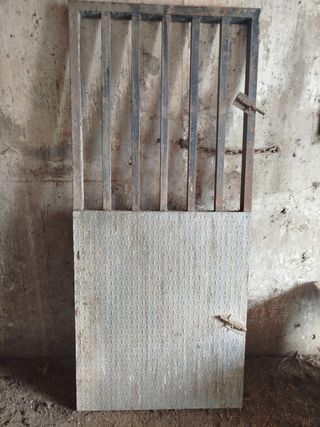 Puerta metalica