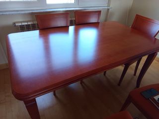Mesa comedor y 6 sillas de madera