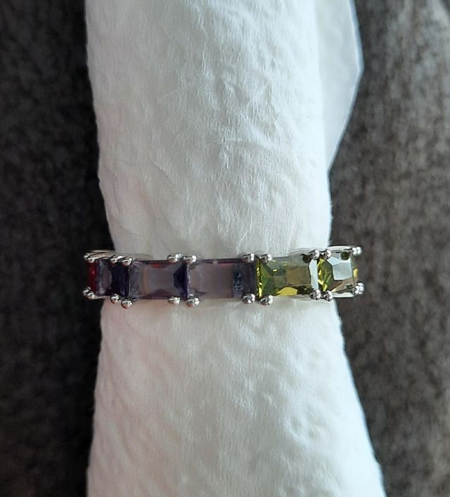 Bonito Anillo de Circonitas de Colores Nueva