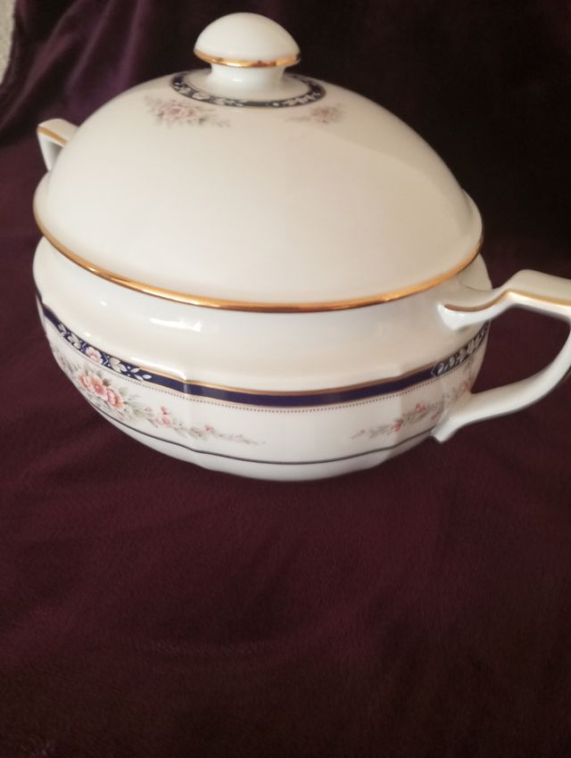 Sopera fina porcelana