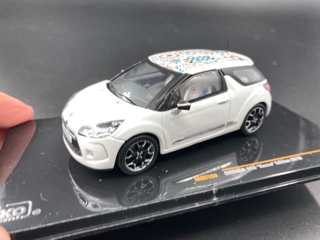1/43 Citroën DS3 KENZO EDITION 2010