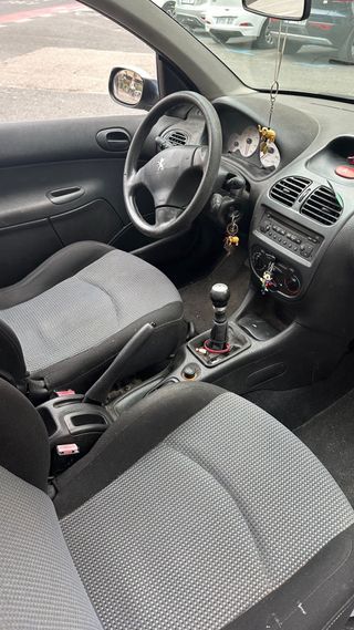 Peugeot 206 2003