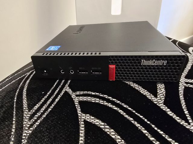 Miniordenador Lenovo thinkcentre M710q.