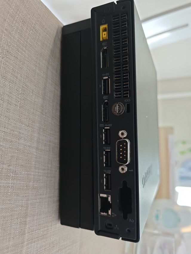 Miniordenador Lenovo thinkcentre m910q