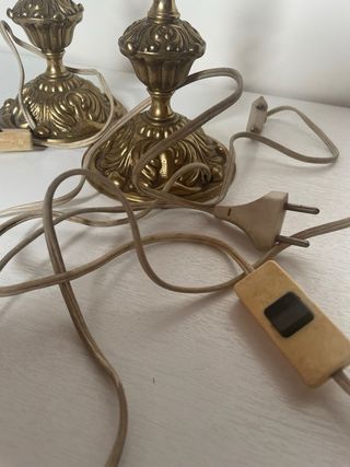 Pies de lampara de mesita de bronce