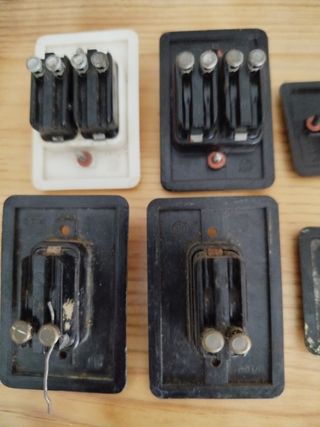 INTERRUPTORES Y ENCHUFES ANTIGUOS