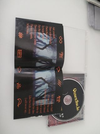 QUEENS OF THE STONE AGE, Lullabies To Paralyze