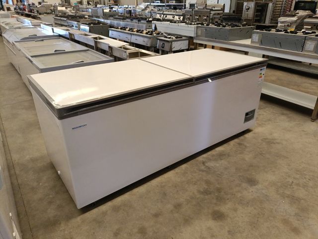 Arcón congelador de 2250mm.