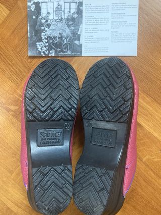 Zuecos de la marca Sanita