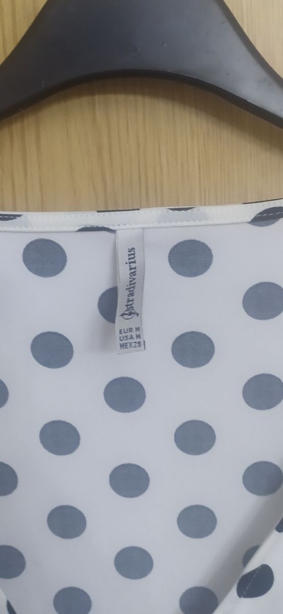 BLUSA ARRICCIATA STRADIVARIUS