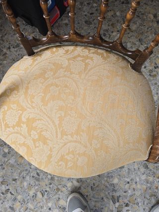 Tavolino con poltroncine vintage