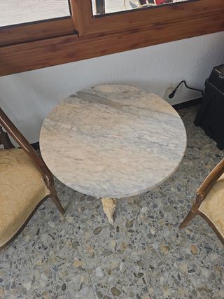 Tavolino con poltroncine vintage