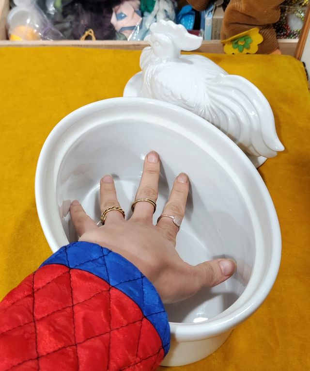 Gallina de cerámica. Huevera/contenedor