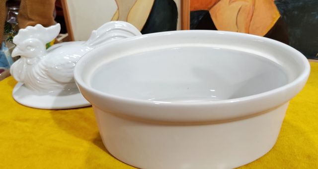 Gallina de cerámica. Huevera/contenedor