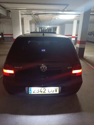 Volkswagen Golf 2003