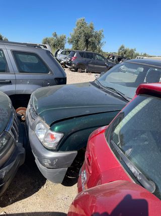 DESPIECE TOYOTA HILUX 2.5 2016 ,2011,2000.