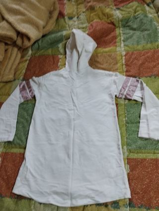 Felpa lunga con cappuccio Benetton