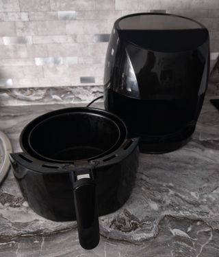 Freidora de aire caliente...