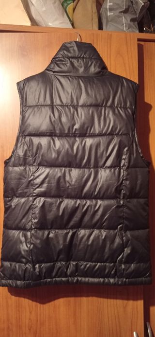 Chaleco acolchado nuevo Stradivarius