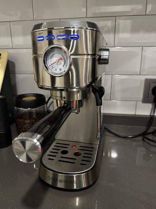 Cafetera Espresso Casabrews CM5418