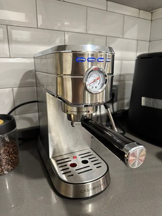 Cafetera Espresso Casabrews CM5418