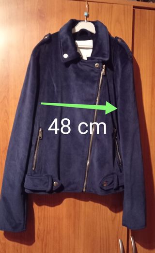 Cazadora tipo terciopelo azul marino