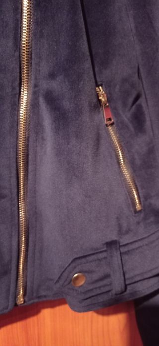 Cazadora tipo terciopelo azul marino