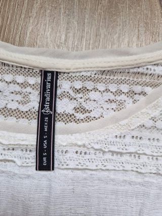 Blusa nueva. Size S. Marca Stradivarius.