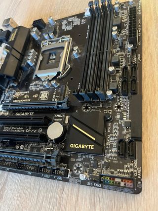 Placa base GA-B150-D3H