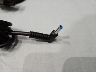 Cargador HP 90w  original. 