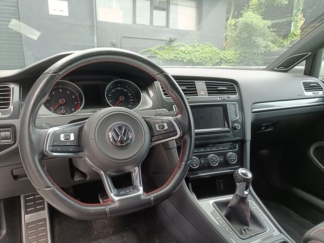 Volkswagen Golf 2014