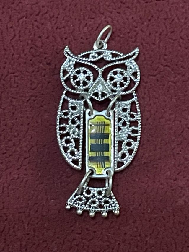 Colgante labrado Búho.